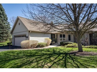 315 Oak Ridge Drive Hartland, WI 53029-2444