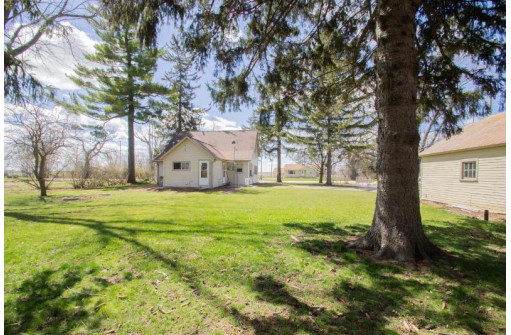 N5288 County Road A, Juneau, WI 53039-9707