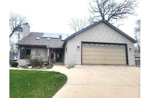 S68W17930 East Drive, Muskego, WI 53150