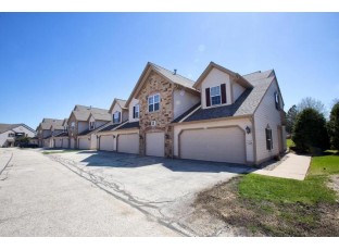 2247 West Vista Bella Drive Oak Creek, WI 53154-2662