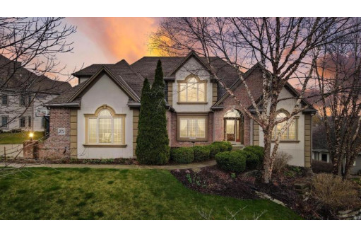 W216N5210 Golfview Drive, Menomonee Falls, WI 53051-6264