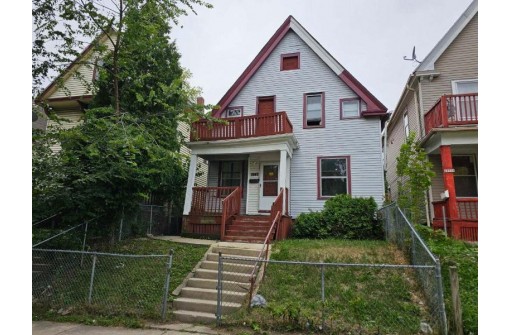 1947 North 37th Street, Milwaukee, WI 53208-1802