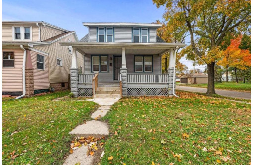 4889 North 19th Place, Milwaukee, WI 53209