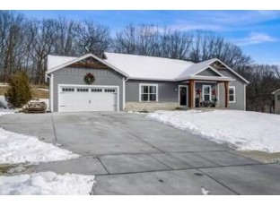 6752 Bernadine Circle West Bend, WI 53090