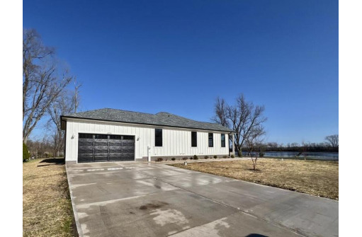 N6534 Birch Road, Elkhorn, WI 53121