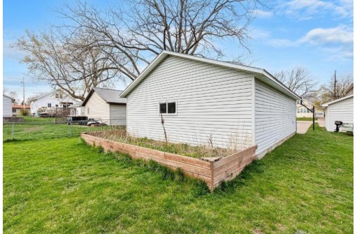 167 West 19th Avenue, Oshkosh, WI 54902