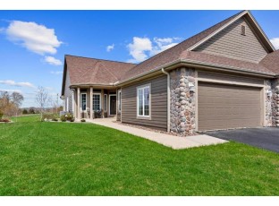 2810 Glen Ivy Drive West Bend, WI 53090-1090