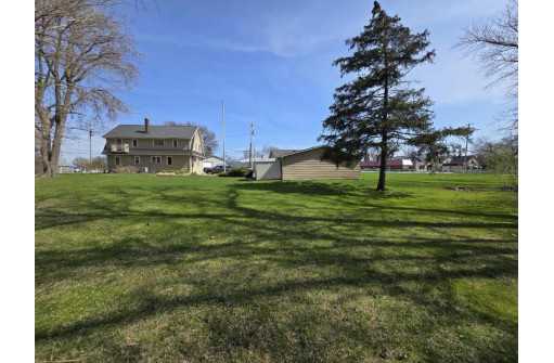 10527 Northwestern Avenue, Franksville, WI 53126-9203