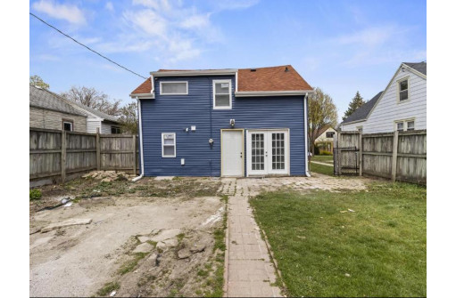 6725 West Harrison Avenue, Milwaukee, WI 53219