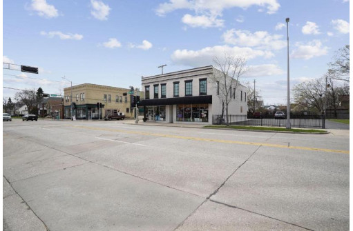 1700 North Main Street, Racine, WI 53402