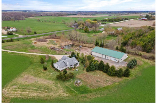 N6165 County Road I, Fredonia, WI 53021-9772