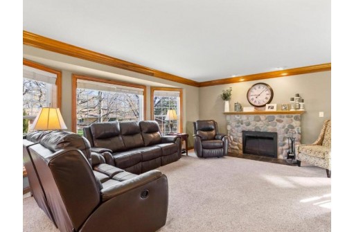 N49W16342 Kristin Court, Menomonee Falls, WI 53051