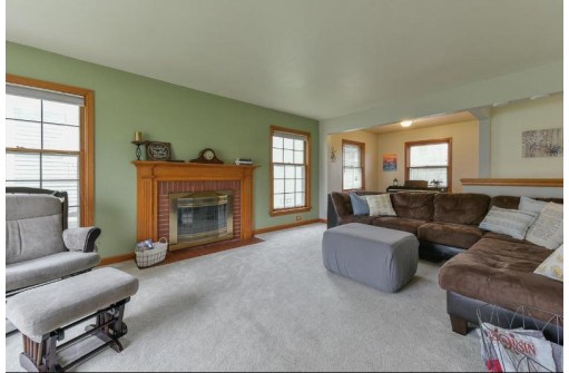 4947 West Vollmer Avenue, Greenfield, WI 53219