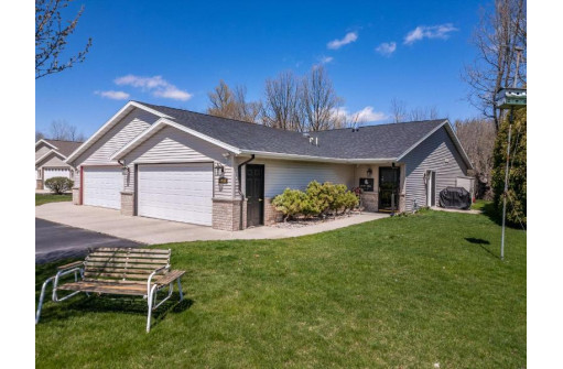 4918 Treeline Terrace, Sheboygan, WI 53081-3064