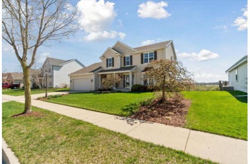 4047 Stillwater Circle, Waukesha, WI 53189