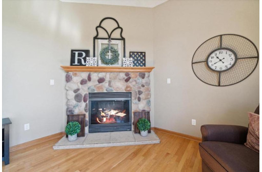 4047 Stillwater Circle, Waukesha, WI 53189