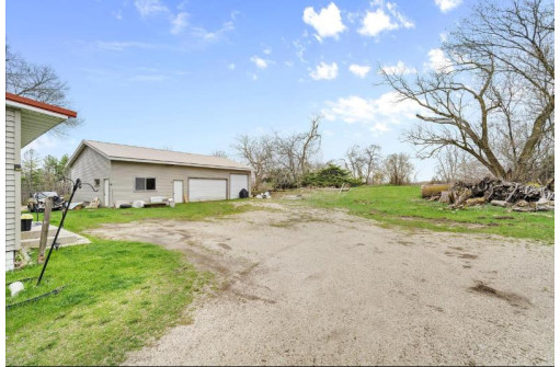 W5131 County Road F, Waldo, WI 53093