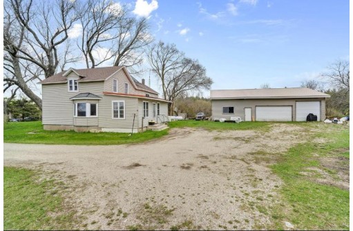 W5131 County Road F, Waldo, WI 53093