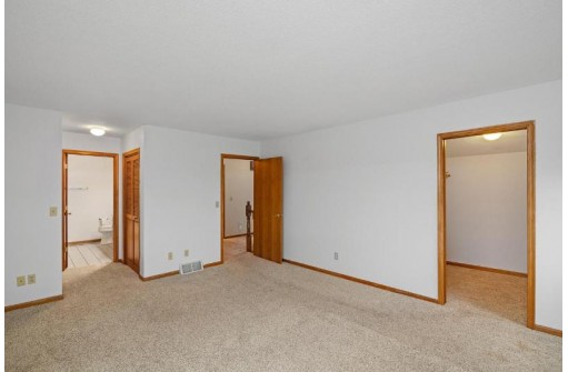 W4259 Ceresa Drive, West Salem, WI 54669-9556