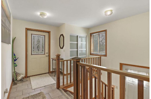 W3797 West Lakeview Park Drive, Lake Geneva, WI 53147-4101