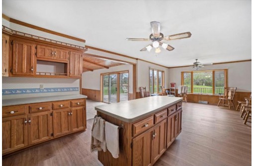 8710 Caldwell Road, Mukwonago, WI 53149-8920