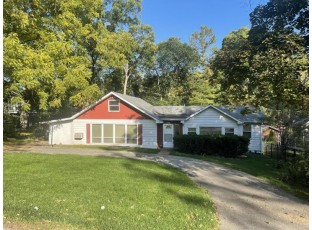 N2440 Greenleaf Drive Lake Geneva, WI 53147