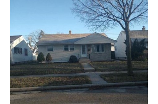 9516 West Melvina Street, Milwaukee, WI 53222-2541