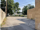 5818 West Bluemound Road 5820, Milwaukee, WI 53213-4226