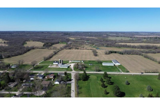 W310S10675 County Road I, Mukwonago, WI 53149