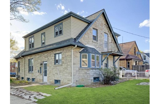 6920 West Clarke Street, Wauwatosa, WI 53213