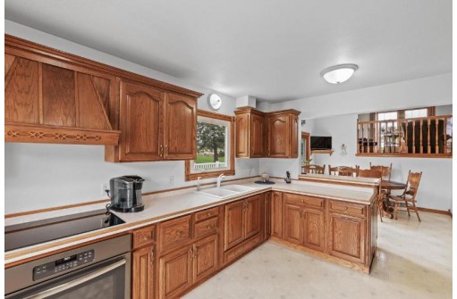 W11324 Rose-Eld Road, Ripon, WI 54971-9759