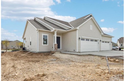 793 Bridlewood Drive, Hartford, WI 53027