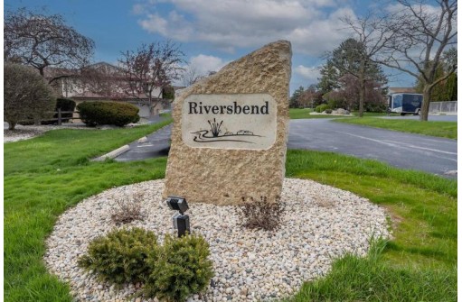 W178N9736 Riversbend Circle West, Germantown, WI 53022