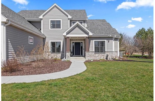 15500 Conservancy Court, Brookfield, WI 53005-1579