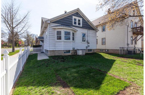 2379 North 59th Street, Milwaukee, WI 53210