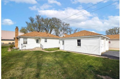 2515 Losey Boulevard South, La Crosse, WI 54601-7407