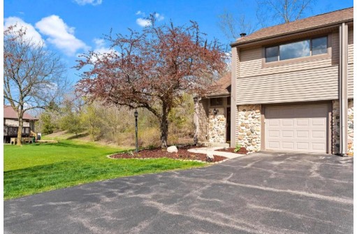 635 Tamarack Drive West, West Bend, WI 53095