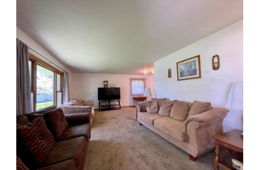 N59W23388 Aster Court, Sussex, WI 53089-3802