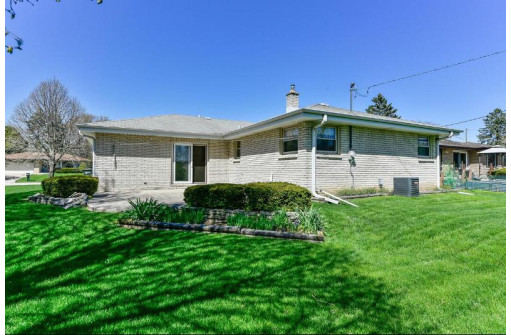 205 Parkway Drive, South Milwaukee, WI 53172