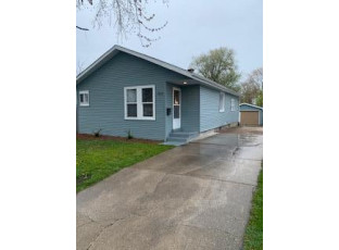 1533 Indiana Street Racine, WI 53402