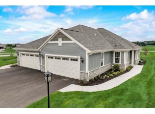 1455 Sandhill Lane 2402 Mukwonago, WI 53149