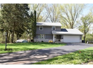 4779 Maple Grove Drive West Bend, WI 53095-9249