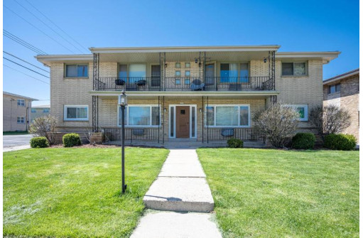 3053 South 83rd Street, West Allis, WI 53219