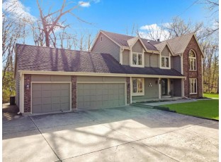 2066 East Lake Shore Drive Twin Lakes, WI 53181