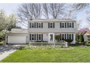 312 South Comanche Lane Waukesha, WI 53188