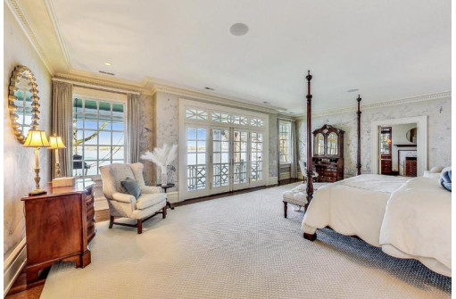 W3124 South Lakeshore Drive, Lake Geneva, WI 53147