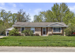 438 East Hartwell Street Elkhorn, WI 53121