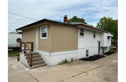 5921 North 78th Street, Milwaukee, WI 53218