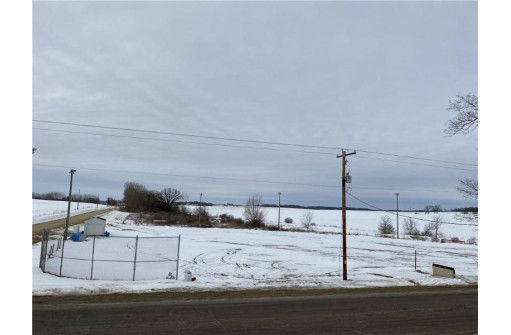 N4304 County Road S, Plum City, WI 54761