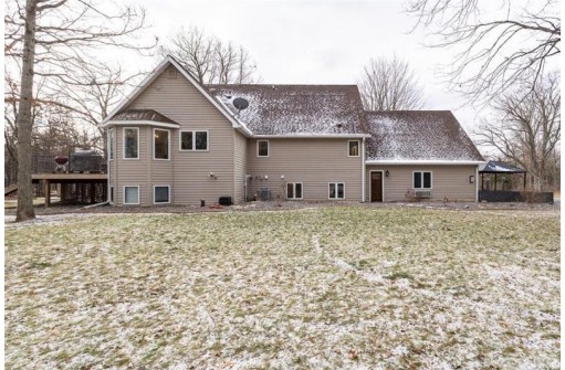 E29206 River Road, Stanley, WI 54768